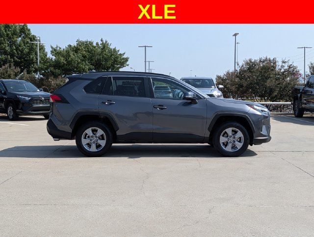 Used 2025 Toyota RAV4 XLE FWD image 4