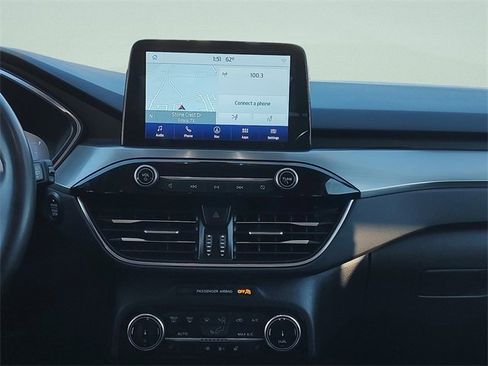 Used 2022 Ford Escape Titanium image 17