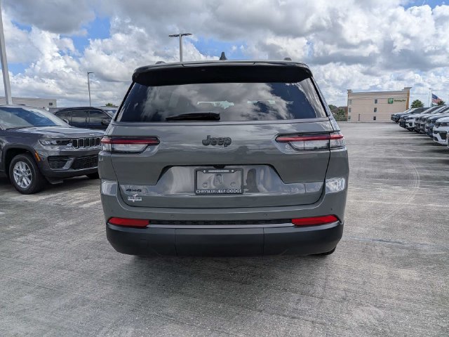 New 2027 Jeep Grand Cherokee Limited w/ Limited Altitude Package RWD image 5