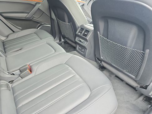 Used 2021 Audi Q5 2.0T Premium w/ Convenience Package AWD/4WD image 11