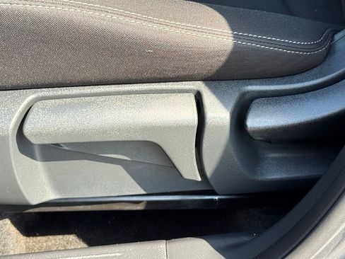 Used 2023 Nissan Rogue S FWD image 18