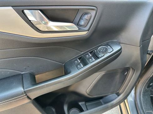 Used 2021 Ford Escape SEL w/ Class II Trailer Tow Package image 18