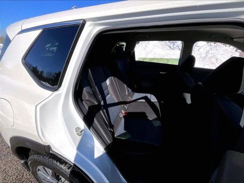 Certified 2023 Nissan Rogue SV image 16