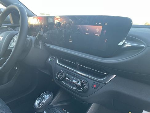 New 2026 Buick Envista Preferred w/ Convenience I Package image 31