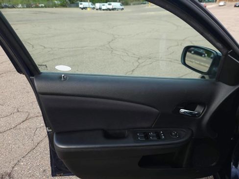 Used 2013 Chrysler 200 LX FWD image 10