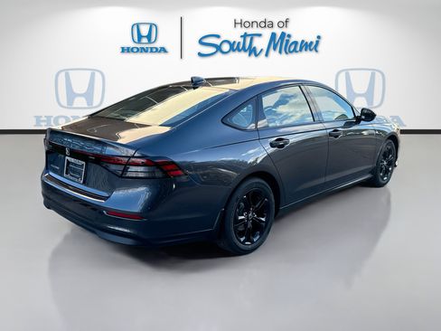New 2025 Honda Accord SE image 6