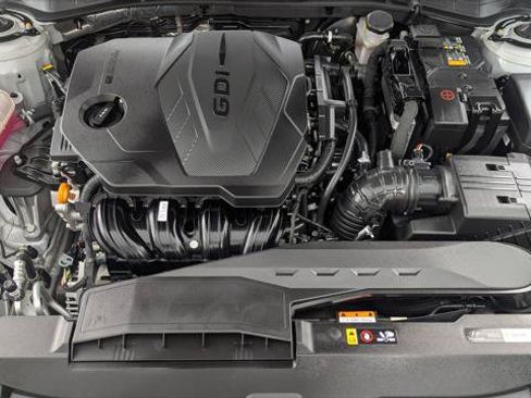 Used 2025 Hyundai Sonata SEL FWD image 32