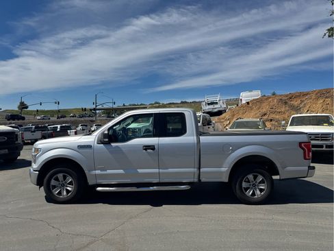 Used 2016 Ford F150 XLT w/ Equipment Group 301A Mid image 8