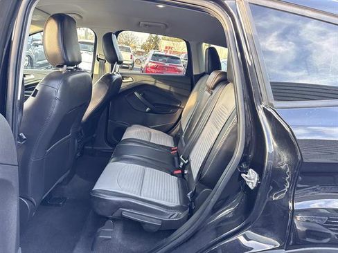 Used 2019 Ford Escape SE image 27