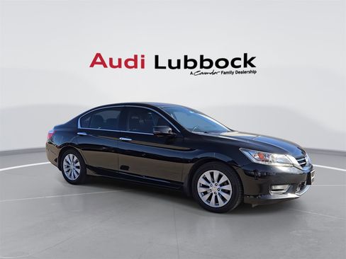 Used 2014 Honda Accord Touring image 2
