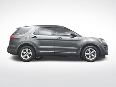 Used 2019 Ford Explorer XLT FWD image 34