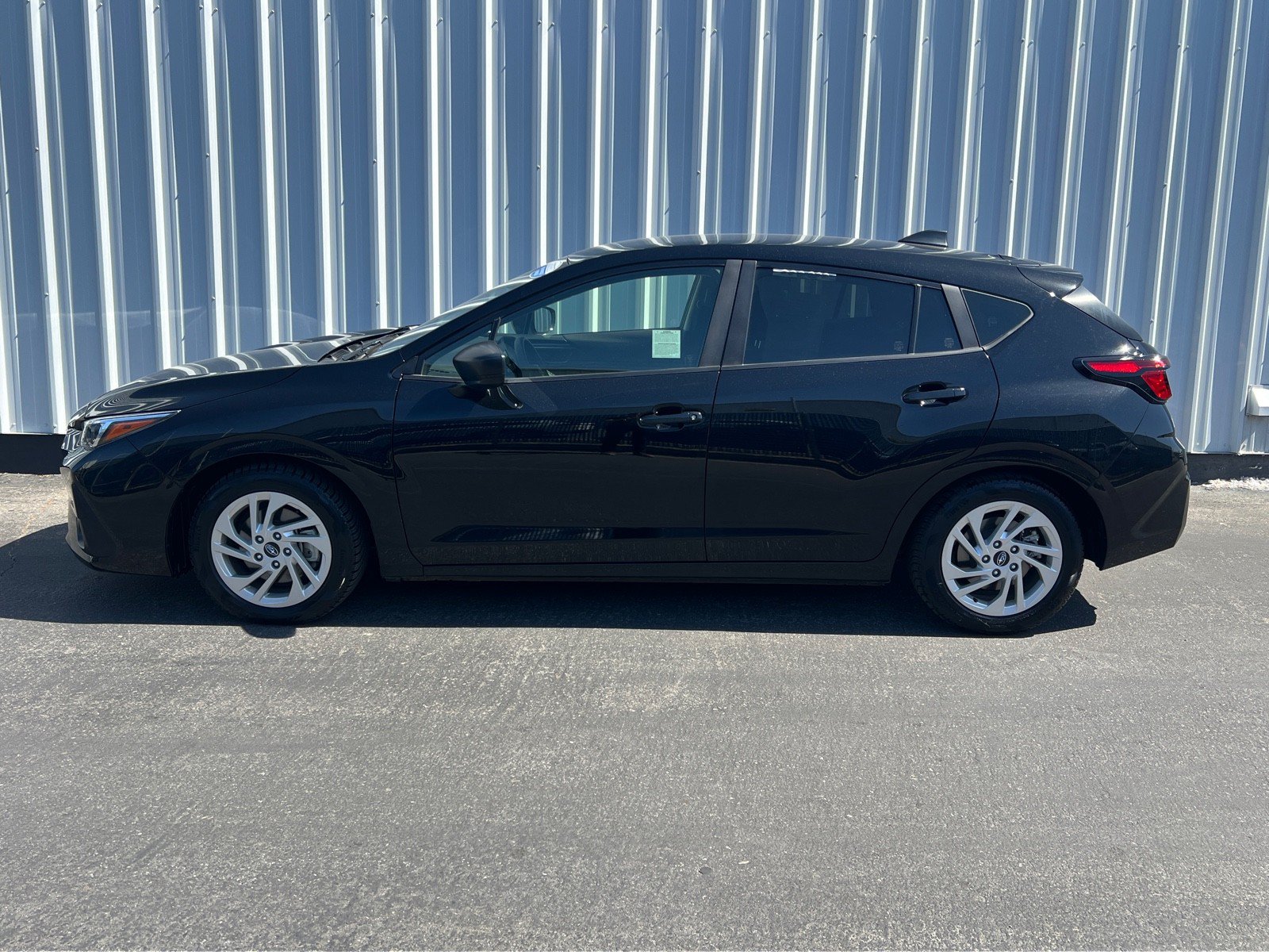 Certified 2025 Subaru Impreza 2.0i AWD/4WD image 3