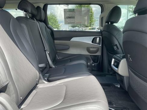New 2026 Kia Carnival EX FWD image 14