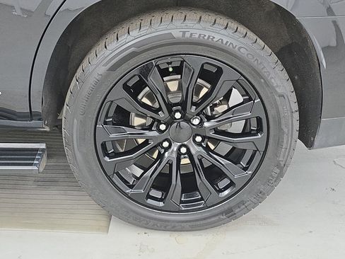 Used 2023 GMC Yukon Denali w/ Denali Reserve Package image 35