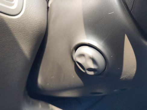 Used 2023 Cadillac XT6 Premium Luxury image 28