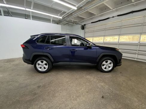 Used 2021 Toyota RAV4 XLE image 7