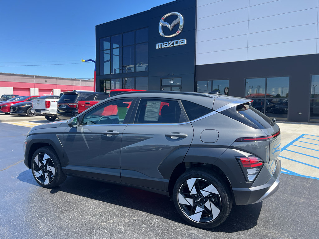 Used 2025 Hyundai Kona Limited AWD/4WD image 3