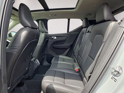 New 2026 Volvo XC40 B4 Core FWD image 15