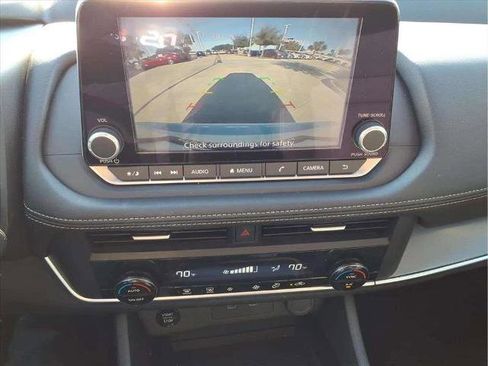 Certified 2024 Nissan Rogue SV image 16