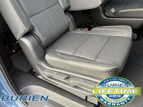 New 2026 Chevrolet Suburban Premier image 26