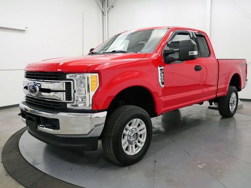 Used 2017 Ford F350 XLT AWD/4WD image 3