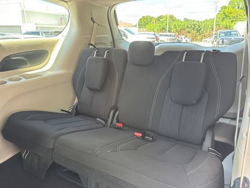 Used 2023 Chrysler Voyager LX FWD image 12