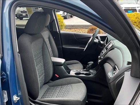 Used 2024 Chevrolet Equinox LT image 11