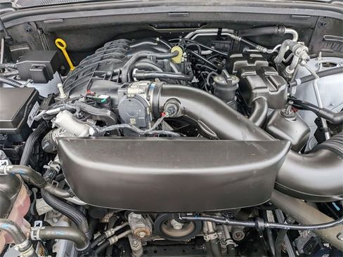 Certified 2024 Dodge Durango GT image 29