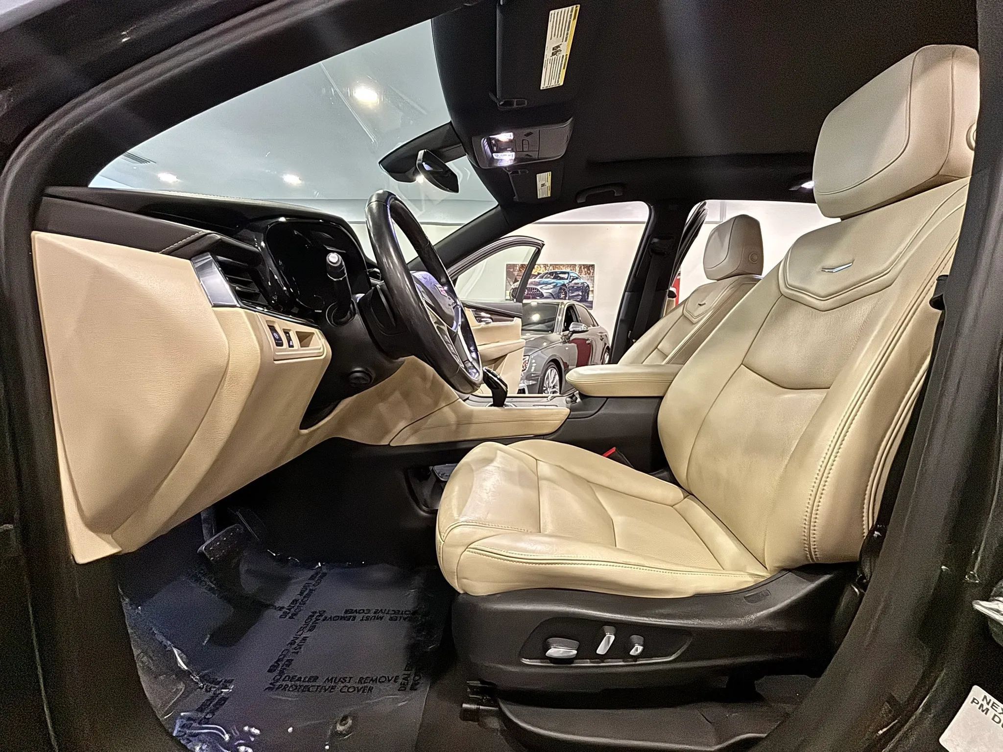 Used 2018 Cadillac XT5 Premium Luxury FWD image 12