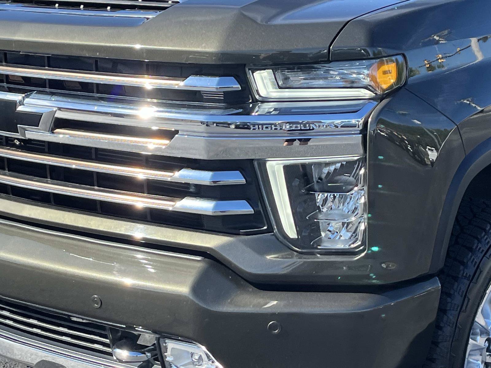 Used 2022 Chevrolet Silverado 2500 High Country AWD/4WD image 11