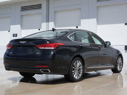 Used 2017 Genesis G80 3.8 w/ Option Group 02 image 10