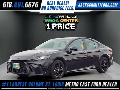 Used 2025 Toyota Camry SE