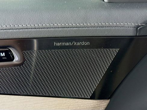 New 2026 Volvo XC90 T8 Plus w/ Protection Package Premier image 19