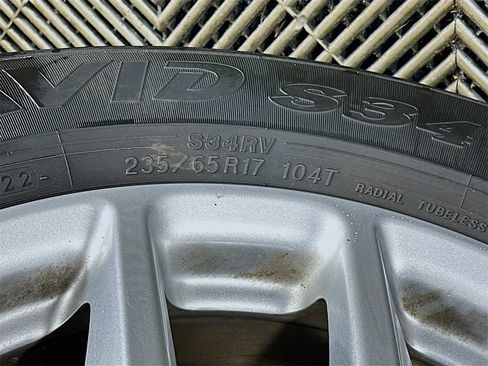 Used 2023 Chrysler Voyager LX image 34