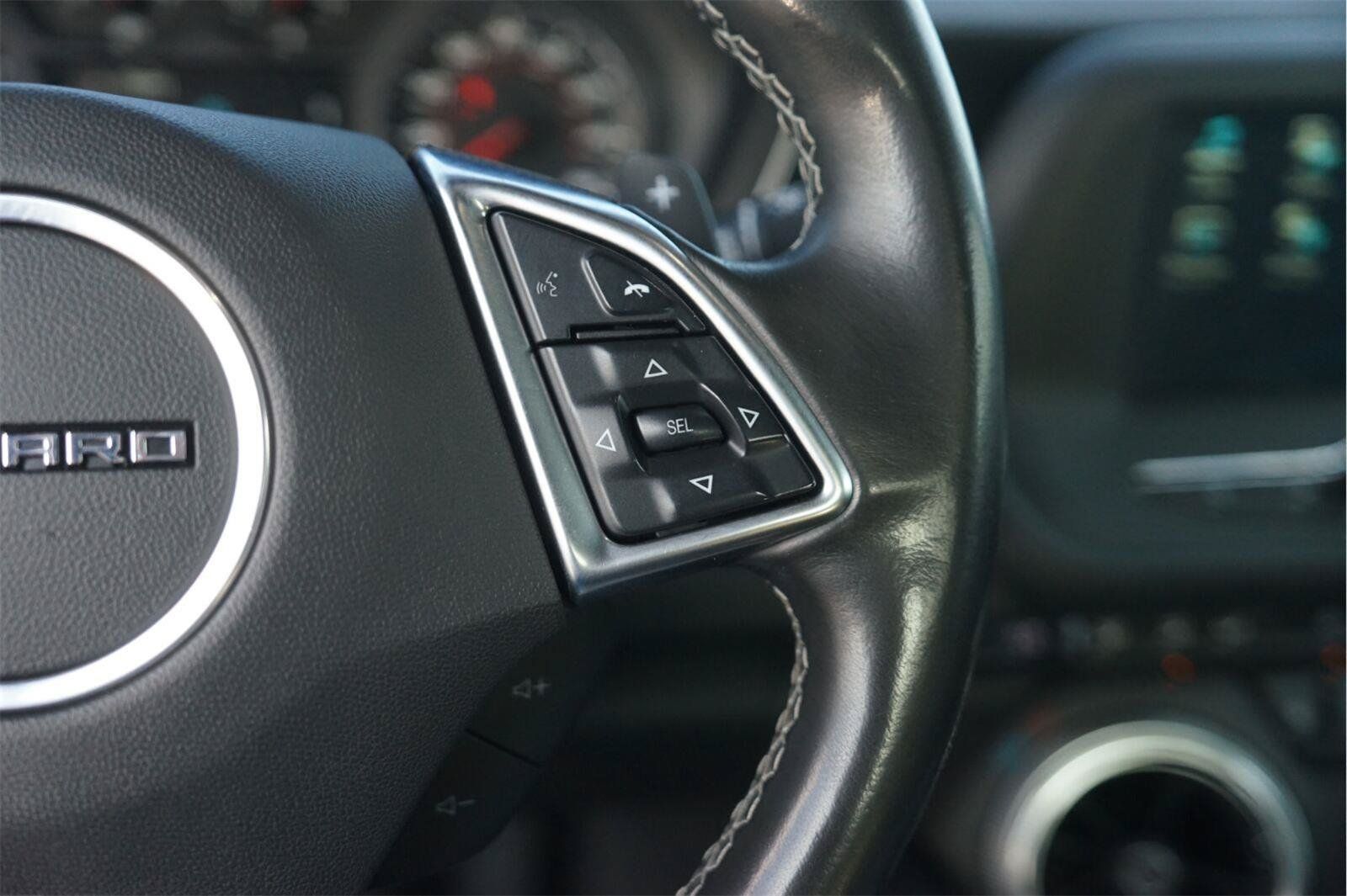 Used 2018 Chevrolet Camaro LT RWD image 19