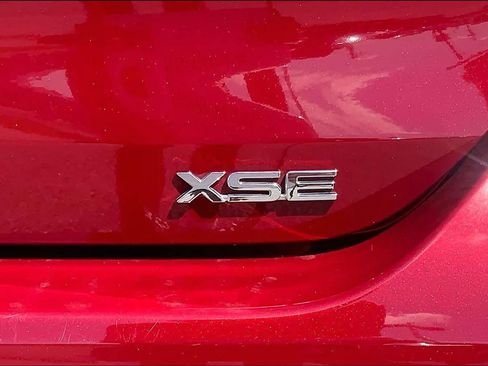 Used 2023 Toyota Highlander XSE FWD image 10