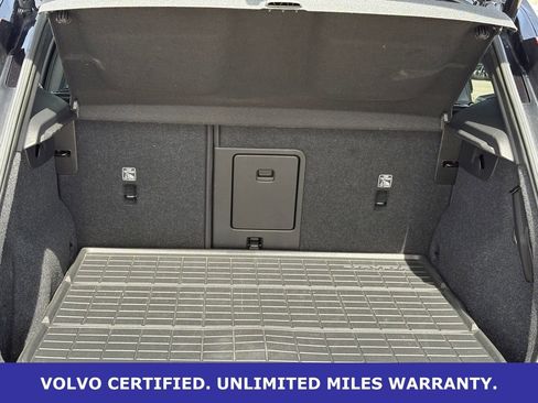 Certified 2023 Volvo XC40 B5 Ultimate w/ Protection Package Premier image 37
