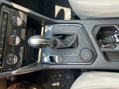 Used 2019 Volkswagen Tiguan SE w/ Panoramic Sunroof Package AWD/4WD image 20
