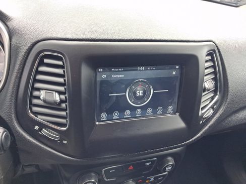 Used 2019 Jeep Compass Latitude w/ Popular Equipment Group image 17