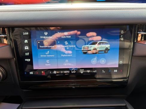 Used 2025 Lincoln Navigator Black Label image 34