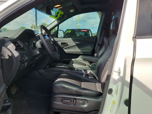 Used 2022 Honda Passport TrailSport image 19