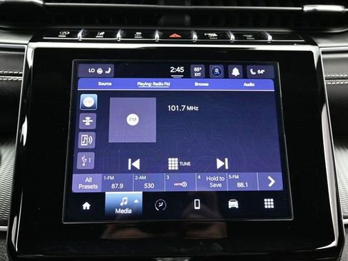Used 2025 Jeep Grand Cherokee Altitude AWD/4WD image 33