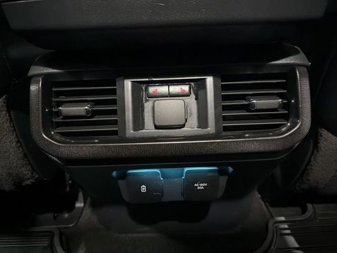 Used 2023 Ford F150 Lightning Platinum image 36