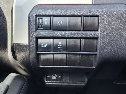 Used 2024 Toyota Tacoma TRD Off-Road AWD/4WD image 20