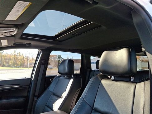 Used 2014 Jeep Grand Cherokee Limited image 14