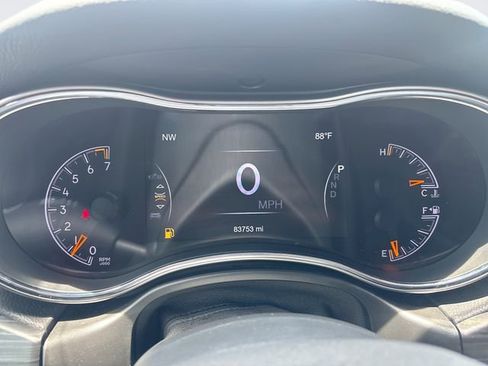 Used 2019 Jeep Grand Cherokee Altitude AWD/4WD image 15