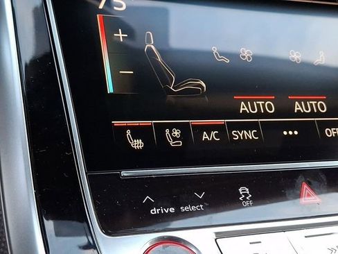 New 2026 Audi SQ8 Prestige image 19