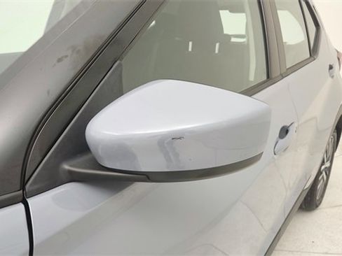 Used 2023 Nissan Kicks SV image 14