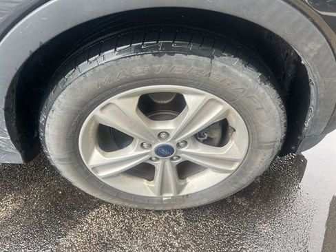 Used 2015 Ford Escape SE image 5