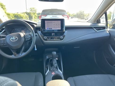 Used 2024 Toyota Corolla LE FWD image 6